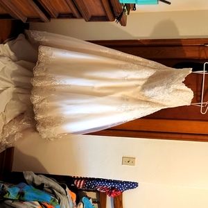 Wedding dress